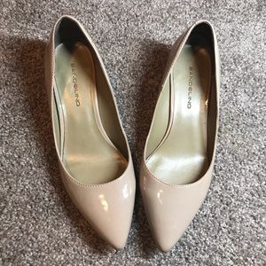 Bandolino Pointy Cream Wedge Pumps 5.5